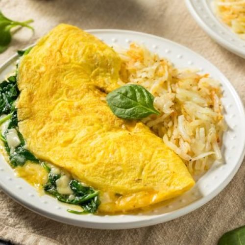 Omelete-de-Frango-Desfiado-com-Espinafre