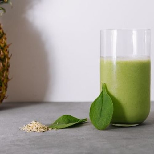 Suco-Detox-Verde-com-Maçã-e-Espinafre